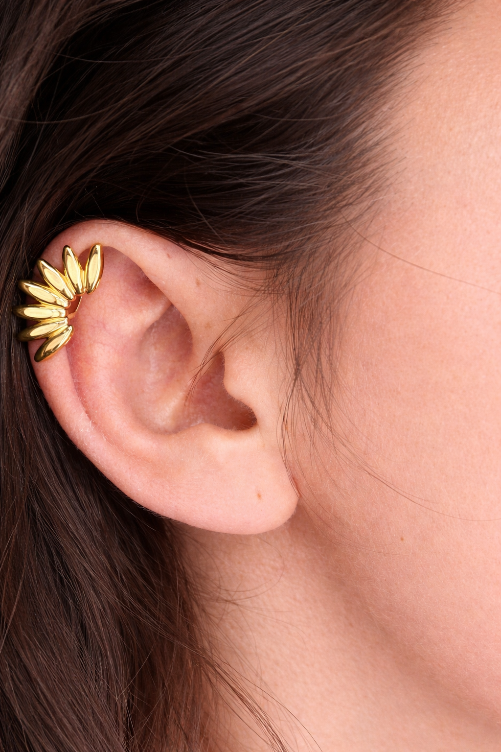 Ear cuff